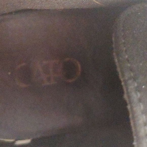 Black heels - Picture 4 of 5